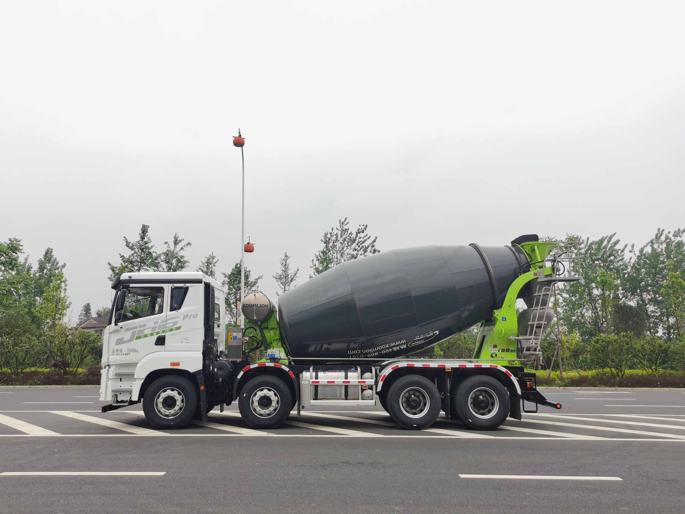 中聯(lián)牌ZLJ5311GJBJC6F混凝土攪拌運(yùn)輸車公告圖片