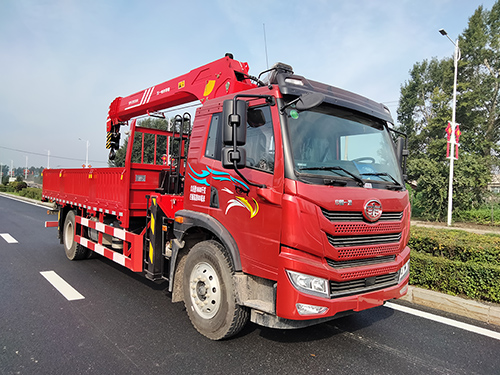 昱明威牌YMW5182JSQJ6隨車起重運(yùn)輸車公告圖片