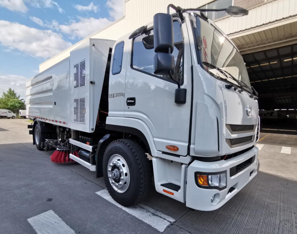 海格牌KLQ5180TXSAEV純電動(dòng)洗掃車(chē)公告圖片