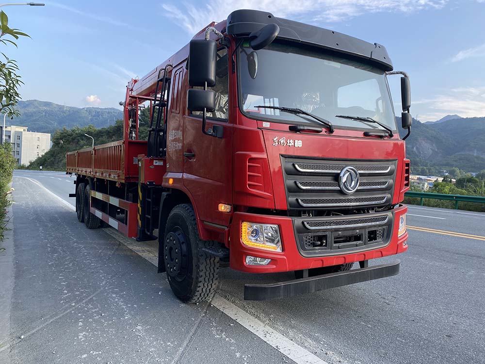 平杰牌HPJ5250JSQ6隨車起重運輸車公告圖片