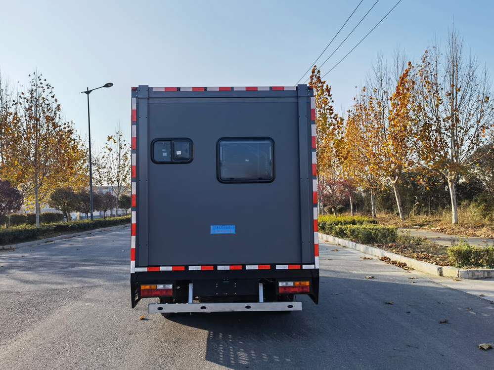 迪艾孚牌DEF5043XLJ旅居車(chē)公告圖片