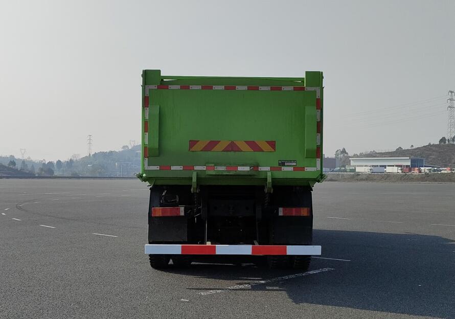 東風牌EQ5310ZLJPBEV純電動自卸式垃圾車公告圖片