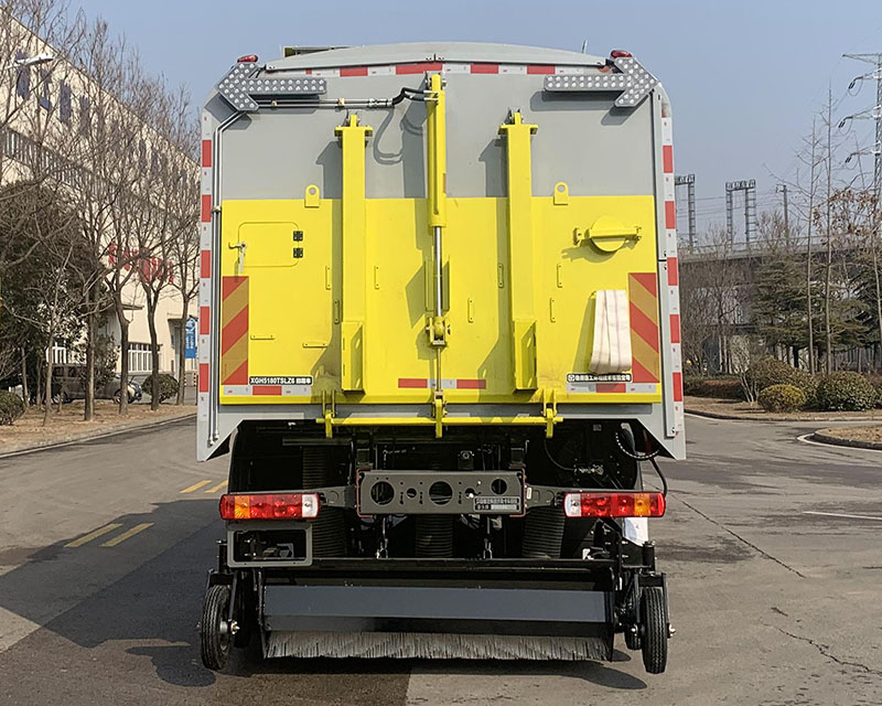 徐工牌XGH5180TSLZ6掃路車(chē)公告圖片