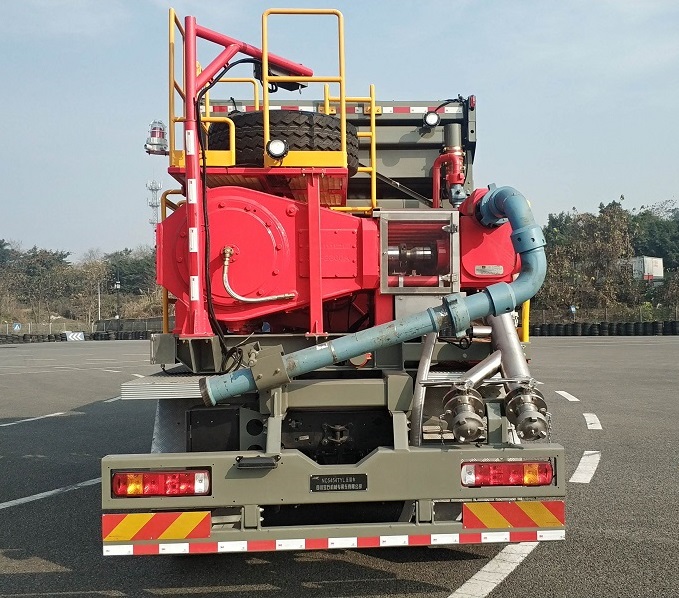 川石牌NC5454TYL壓裂車公告圖片