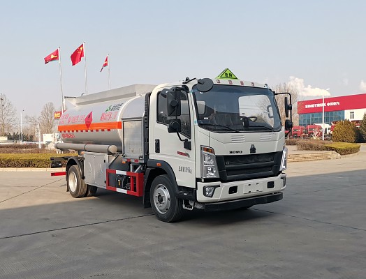 綠葉牌JYJ5127GJYF加油車公告圖片