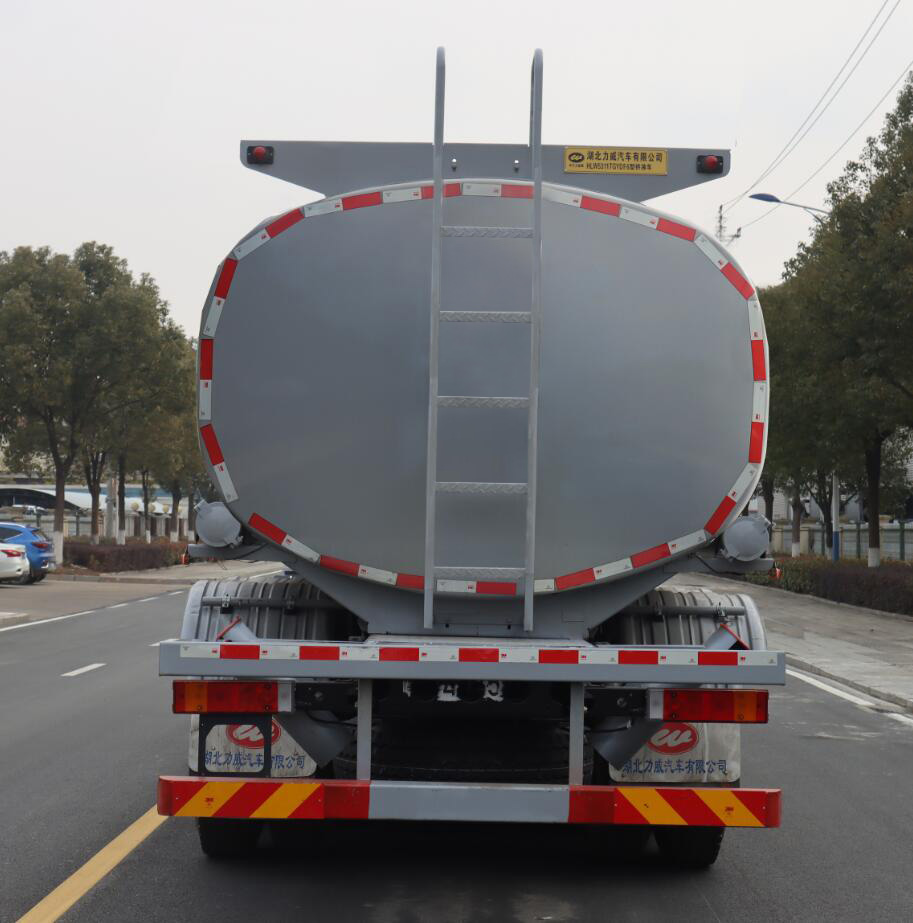 中汽力威牌HLW5311TGYDF6供液車(chē)公告圖片