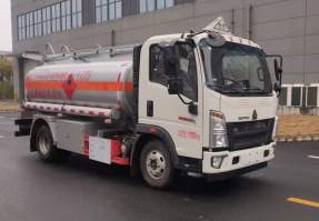 运油车