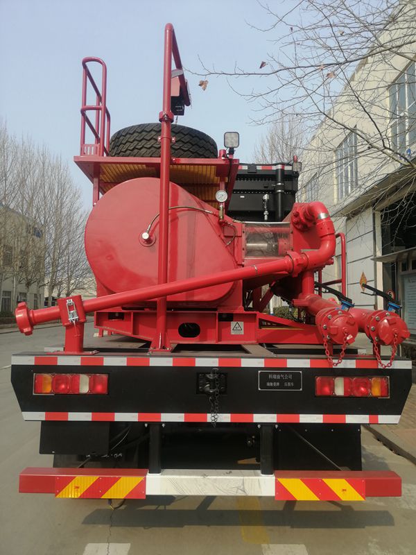 瑞馳曼牌KRQ5460TYL壓裂車公告圖片