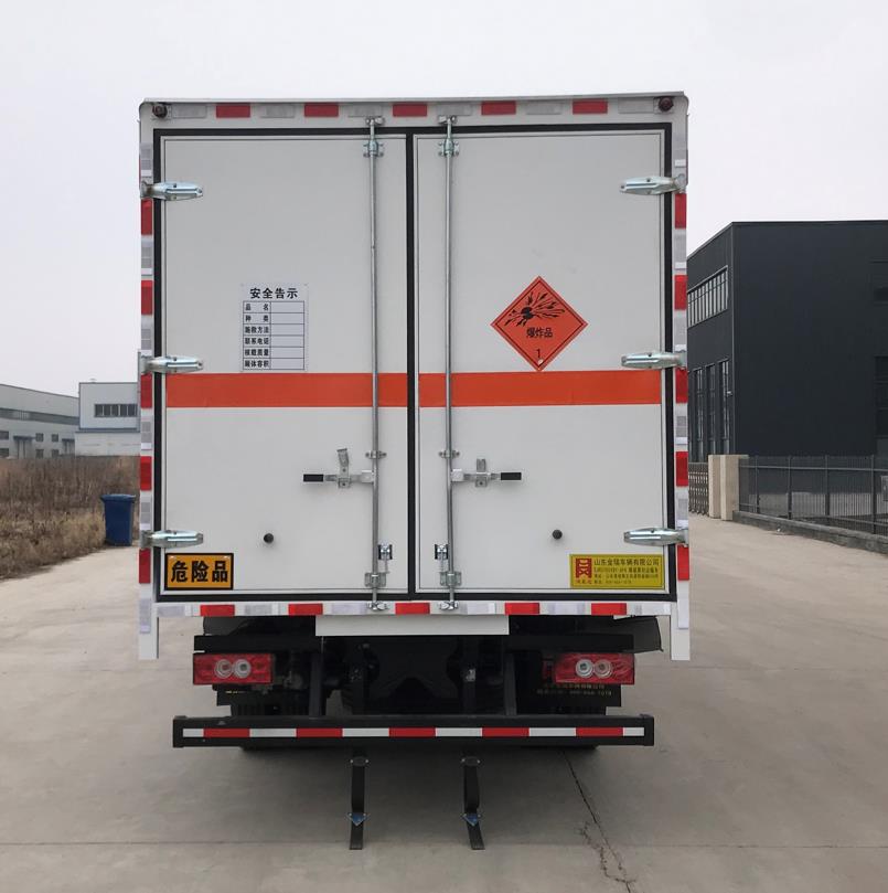 鴻星達(dá)牌SJR5100XQY-6FK爆破器材運(yùn)輸車公告圖片