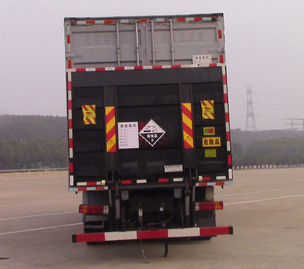 豐霸牌STD5320XFWCA6腐蝕性物品廂式運輸車公告圖片
