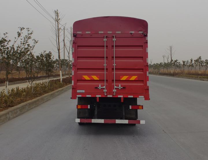 東風(fēng)牌DFH5200CCYDX2倉(cāng)柵式運(yùn)輸車(chē)公告圖片