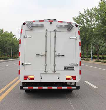 路太牌LTZ5081GQX6JL護(hù)欄清洗車公告圖片