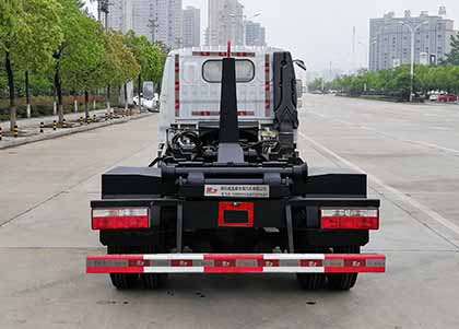 楚飞牌CLQ5040ZXX6E车厢可卸式垃圾车公告图片
