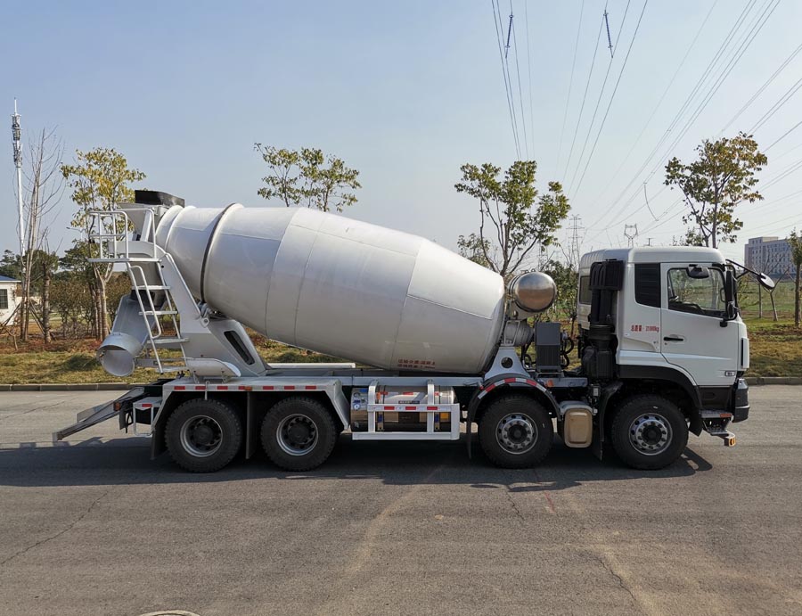東風(fēng)牌DFV5318GJBGP6N混凝土攪拌運(yùn)輸車公告圖片