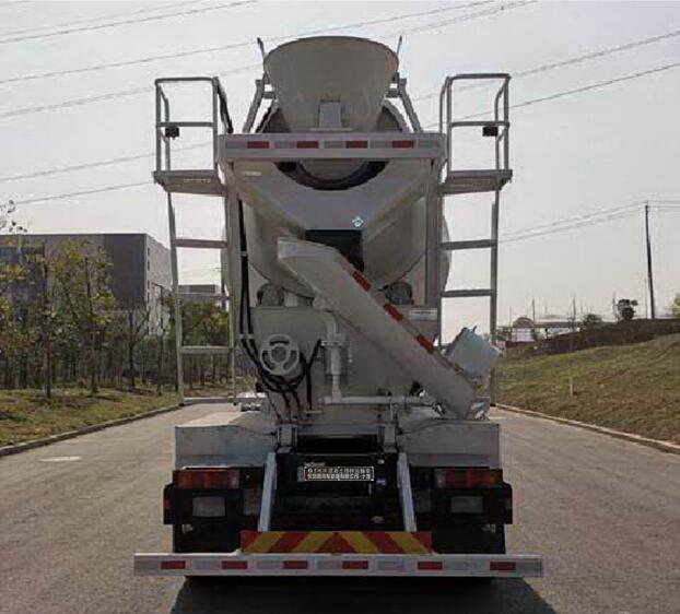 東風(fēng)牌DFV5318GJBGP6N混凝土攪拌運(yùn)輸車公告圖片