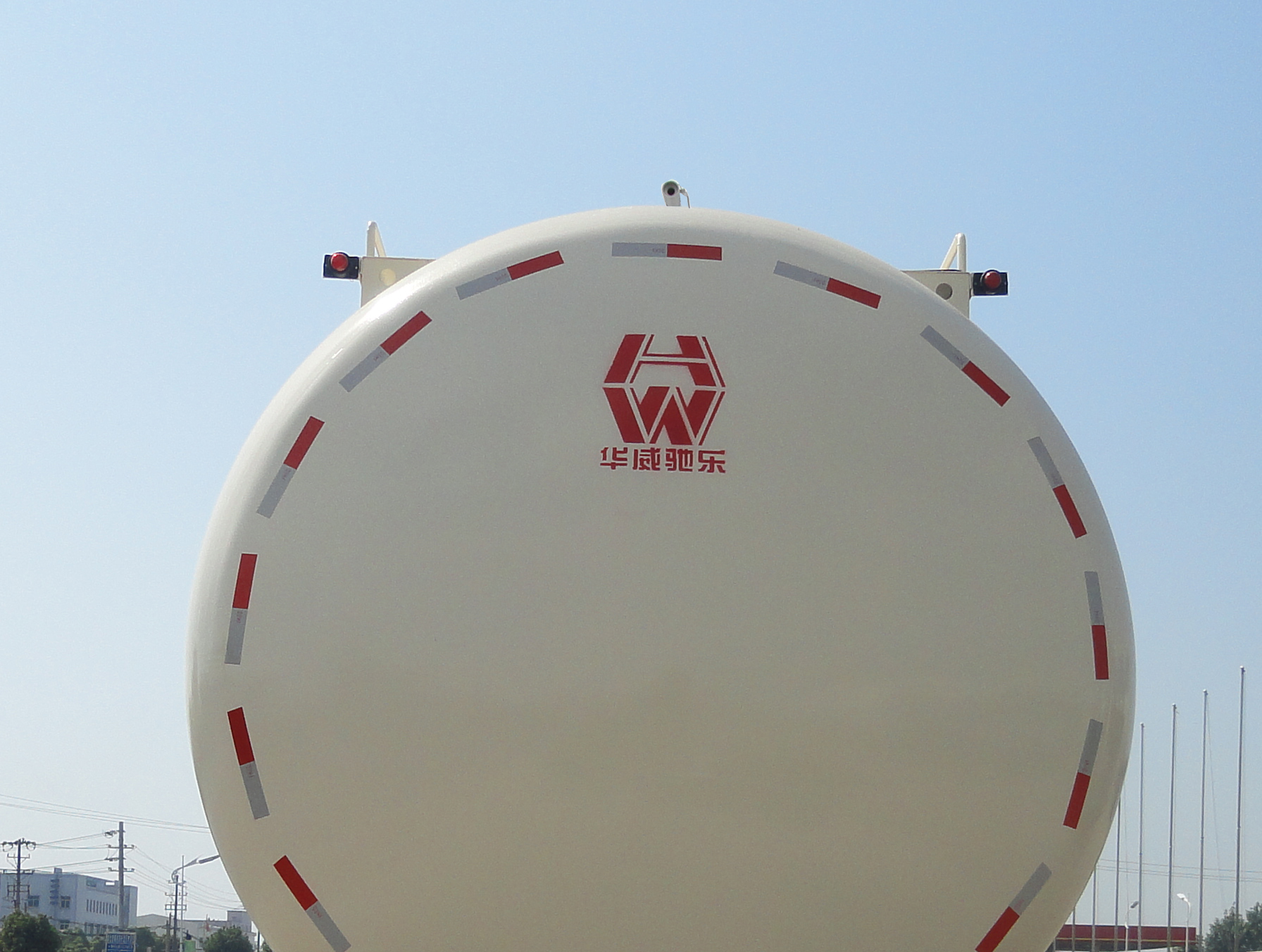 華威馳樂牌SGZ5310GFLZZ6T7低密度粉粒物料運(yùn)輸車公告圖片