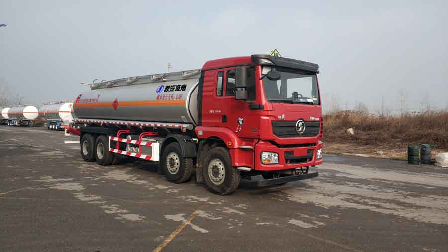 陜汽牌SHN5321GRYMB6223易燃液體罐式運(yùn)輸車(chē)公告圖片