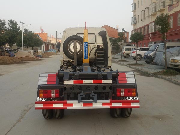 程力威牌CLW5041ZXXB6車(chē)廂可卸式垃圾車(chē)公告圖片