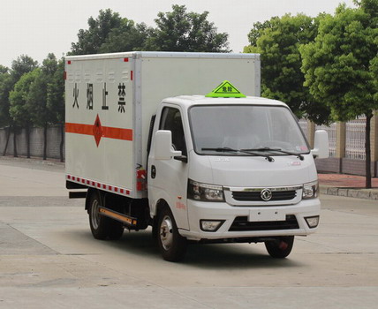 东风牌EQ5045XRQ16DCACWXP易燃气体厢式运输车公告图片