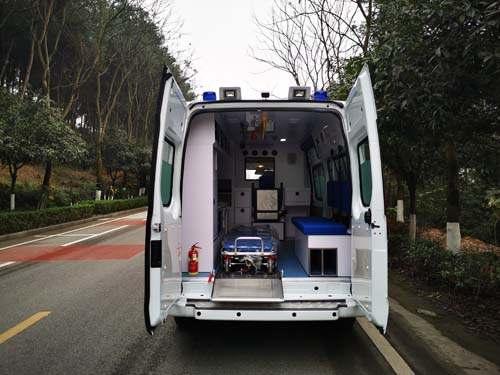 新逾捷牌XYT5041XJHJX5救護(hù)車(chē)公告圖片