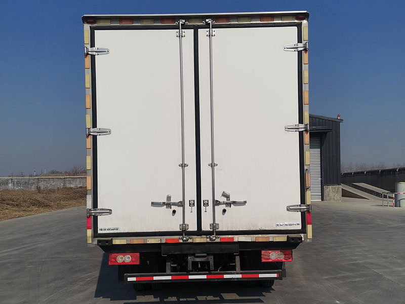 福田牌BJ5048XLC-FM6冷藏車公告圖片