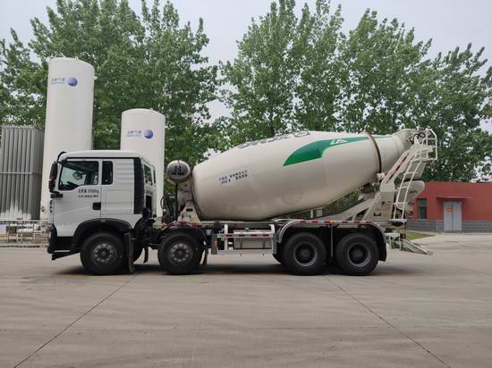 徐工牌XZS5315GJBCZ1混凝土攪拌運輸車公告圖片