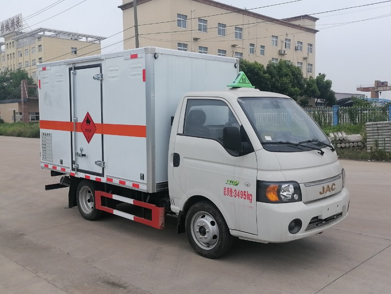 順風(fēng)智造牌SFZ5035XRYH6易燃液體廂式運輸車公告圖片