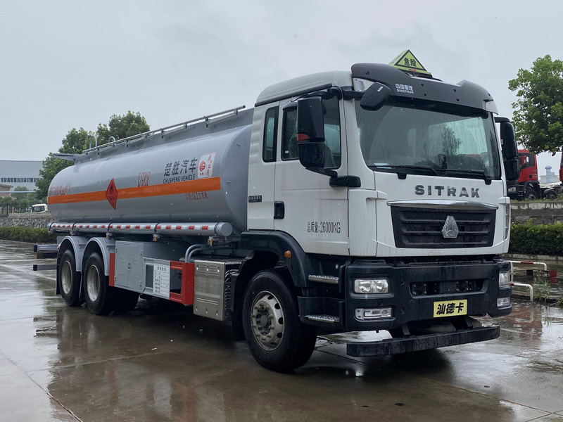 楚勝牌CSC5266GYYZK6A運(yùn)油車公告圖片