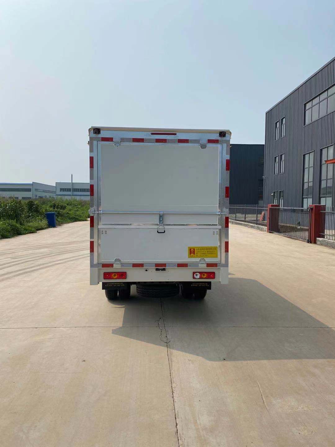 鴻星達(dá)牌SJR5032XYK-6A翼開(kāi)啟廂式車公告圖片