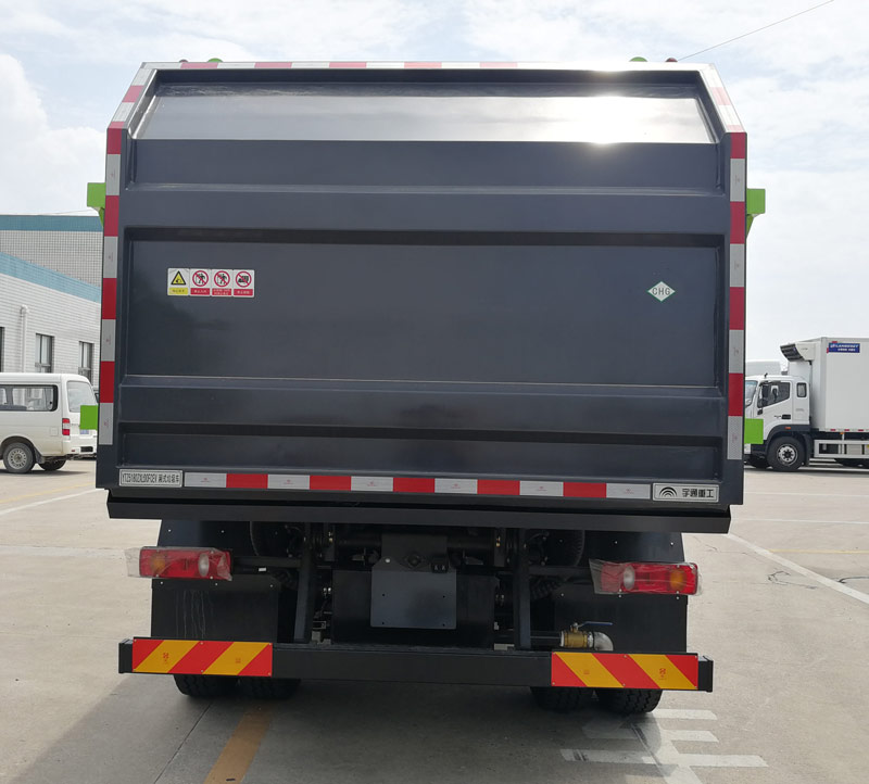 宇通牌YTZ5180ZXLD0FCEV燃料电池厢式垃圾车公告图片