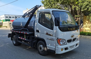 吸粪车