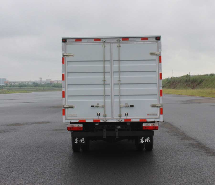 東風(fēng)牌EQ5040XXY26DEAC廂式運(yùn)輸車公告圖片