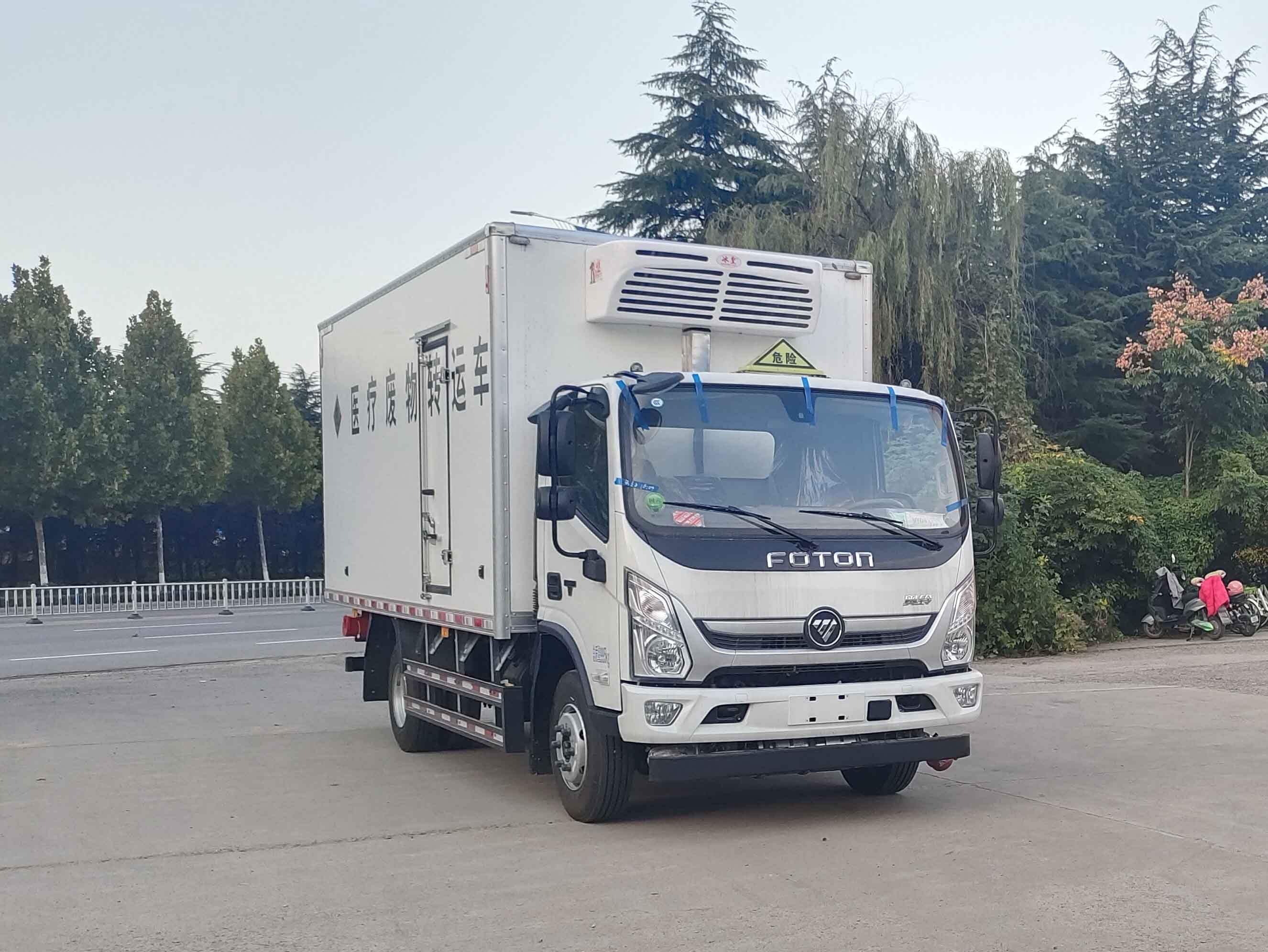 春星牌ZZT5100XYY-6醫(yī)療廢物轉(zhuǎn)運(yùn)車公告圖片