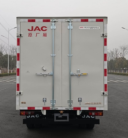 江淮牌HFC5040XXYPV4K1B4S廂式運(yùn)輸車公告圖片