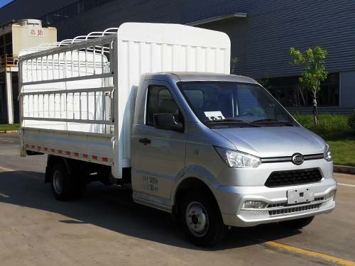 凱馬牌KMC5034CCYQA360D6倉柵式運(yùn)輸車公告圖片