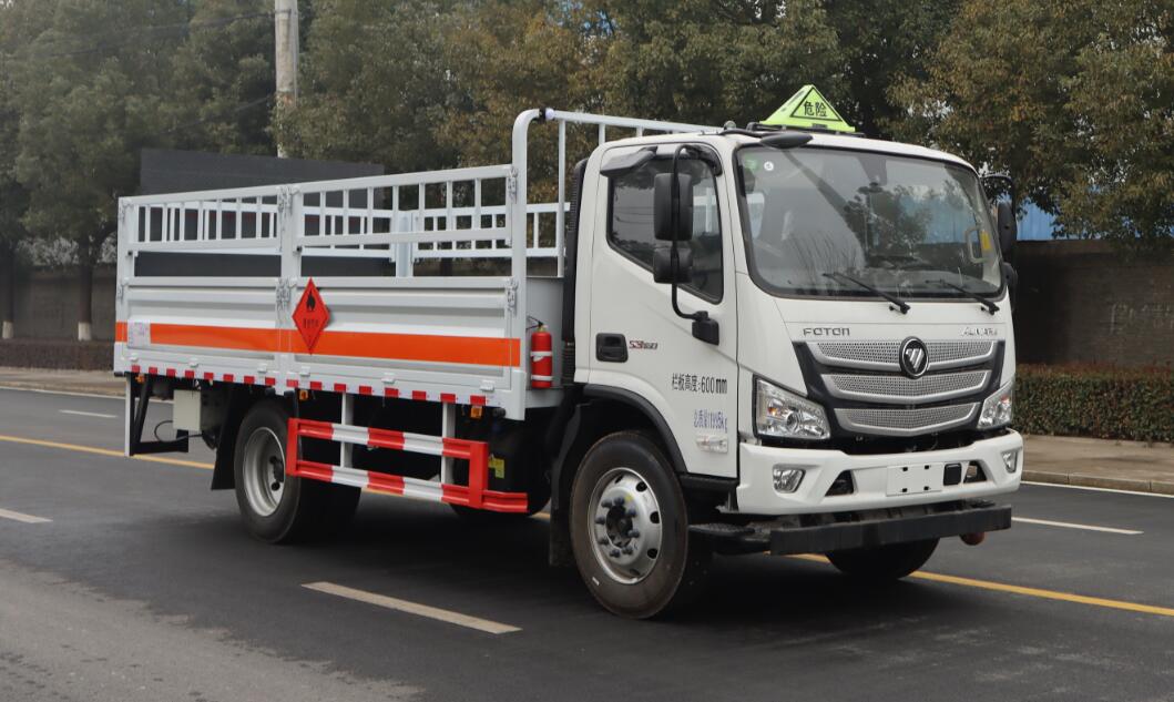 中汽力威牌HLW5120TQPBJ6氣瓶運(yùn)輸車公告圖片