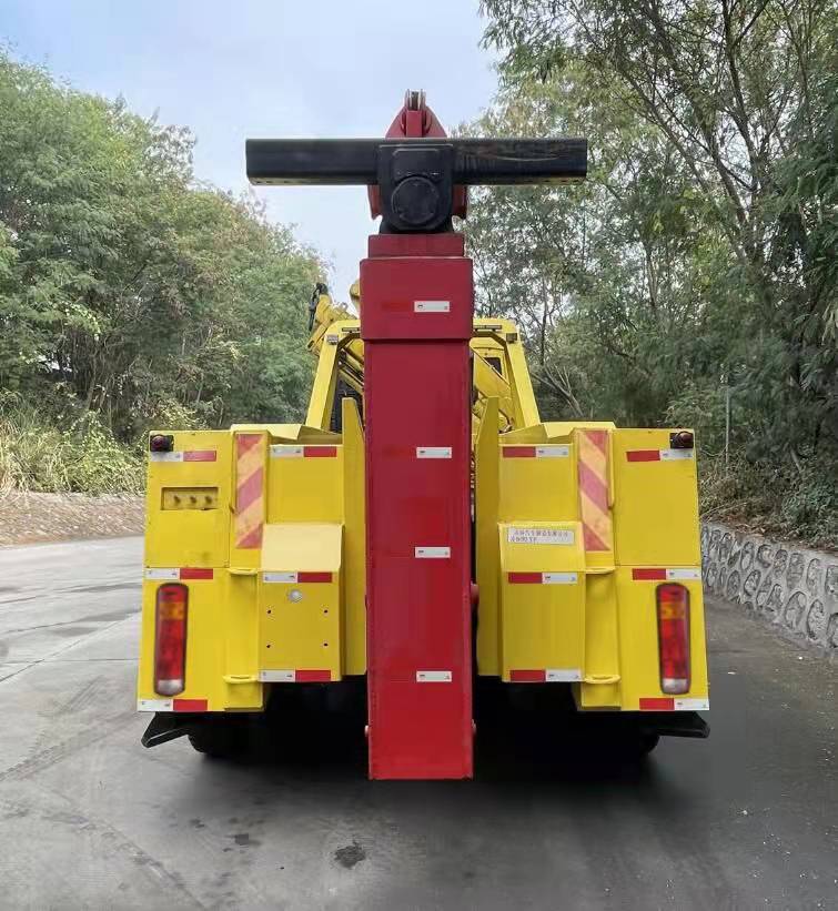 凌揚(yáng)牌LYP5182TQZ清障車公告圖片