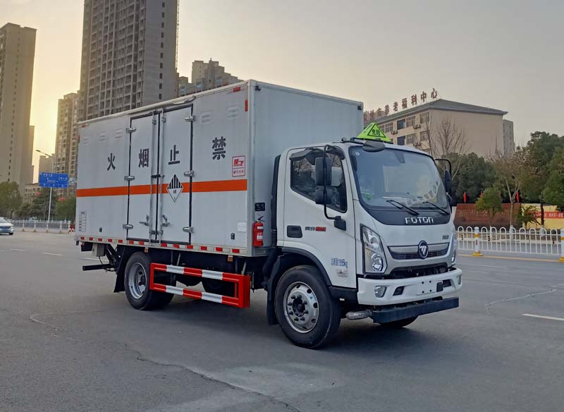 楚飞牌CLQ5120XZW6BJ杂项危险物品厢式运输车公告图片