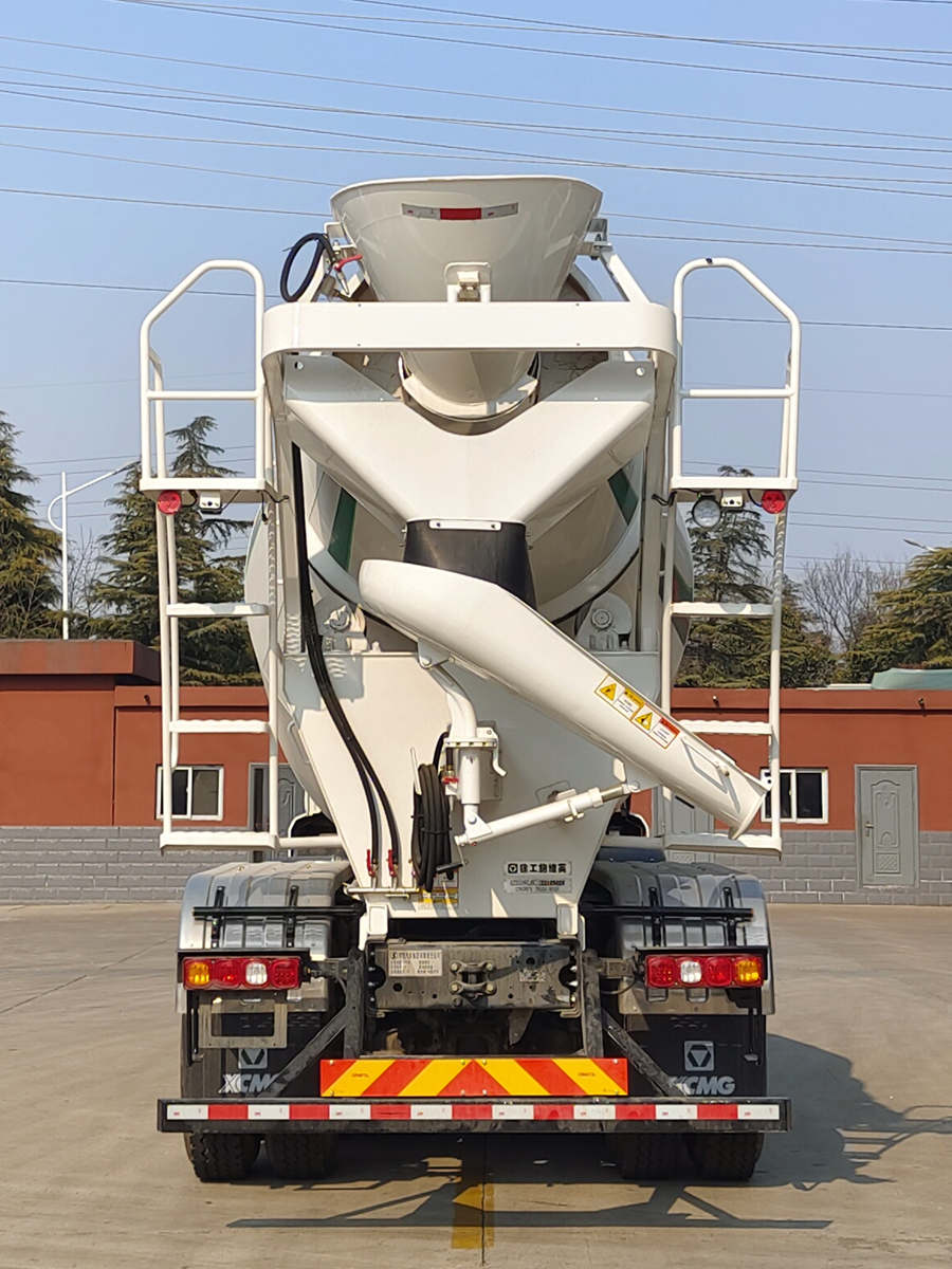 徐工牌XZS5318GJBCS混凝土攪拌運(yùn)輸車公告圖片