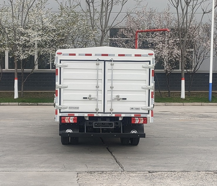 宇通牌ZKH5043CCYBEV1纯电动仓栅式运输车公告图片