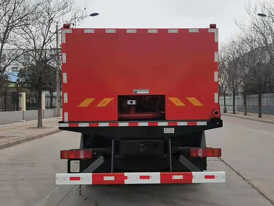 鄖凱牌EYK5190TYL壓裂車公告圖片