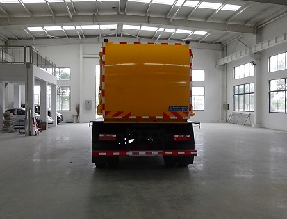 程力威牌CLW5181TCA6SL餐厨垃圾车公告图片