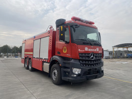 干粉泡沫联用消防车