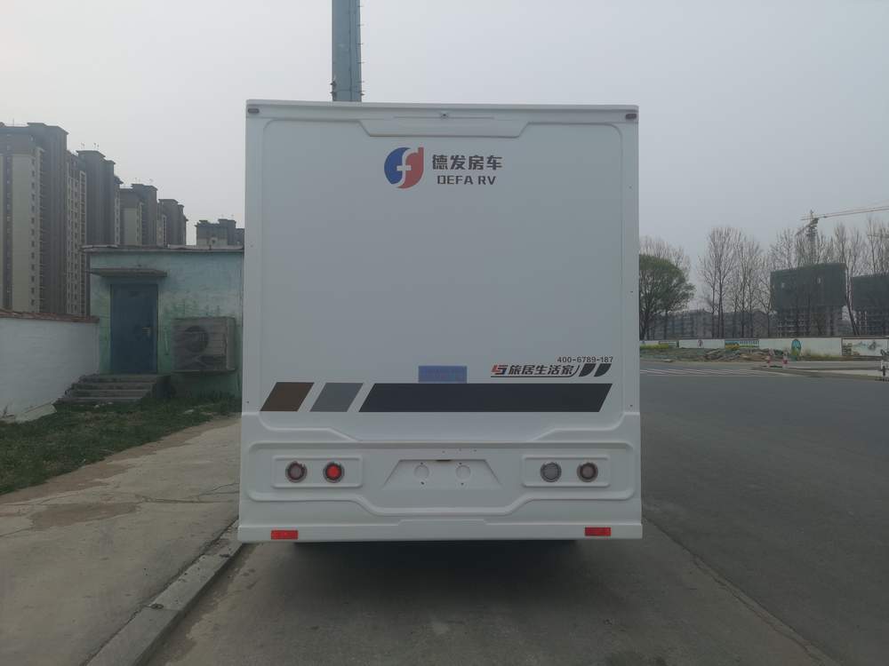迪艾孚牌DEF5045XLJ旅居車公告圖片