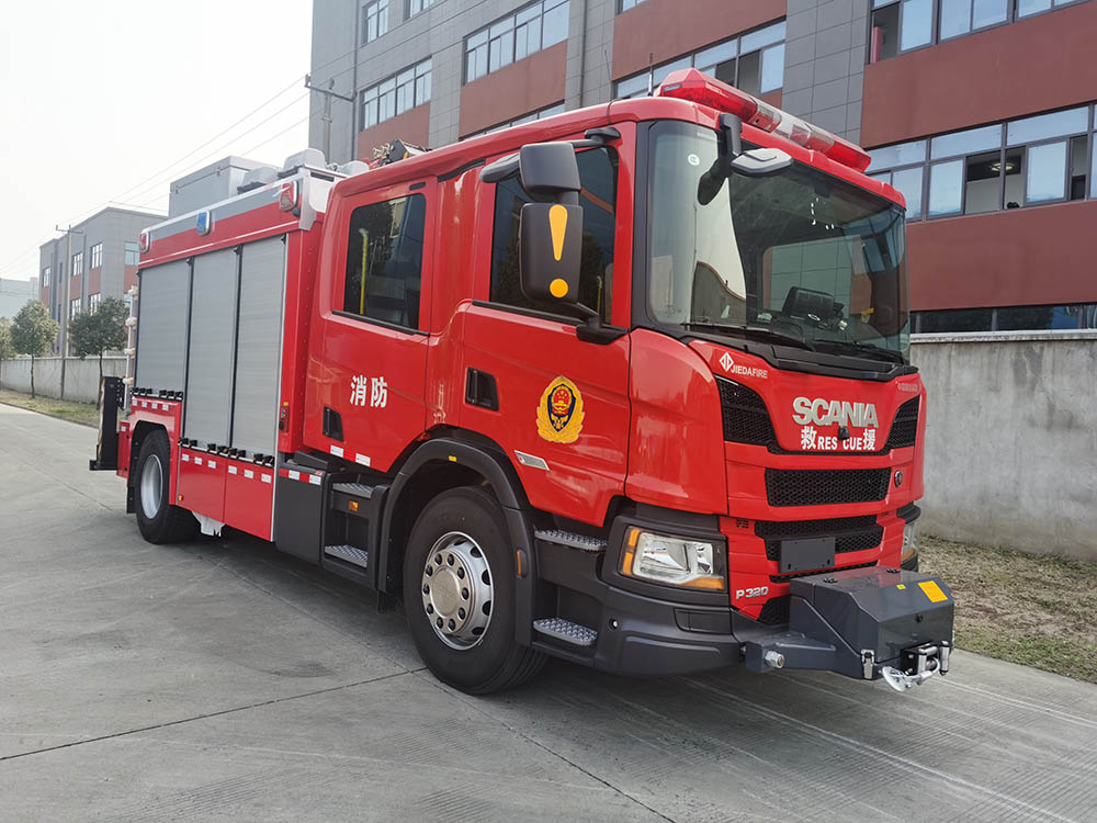 SJD5150TXFJY130/SKA型抢险救援消防车图片