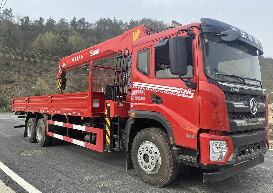 平杰牌HPJ5252JSQ隨車(chē)起重運(yùn)輸車(chē)公告圖片