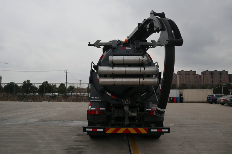 徐工牌XZJ5330TXFCX100應(yīng)急救援消防車公告圖片