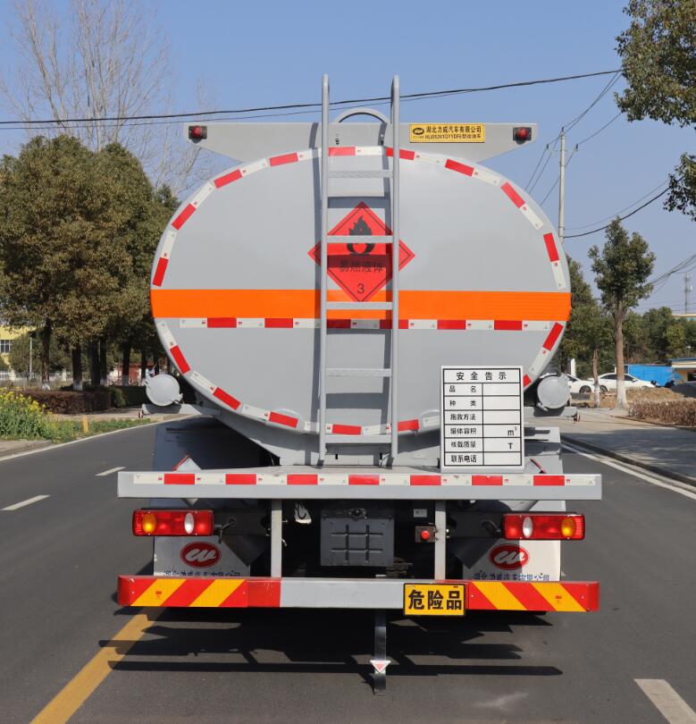 中汽力威牌HLW5261GYYDF6運(yùn)油車(chē)公告圖片