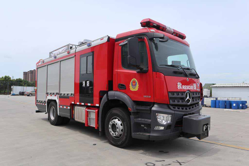 上格牌SGX5181GXFAP45壓縮空氣泡沫消防車公告圖片