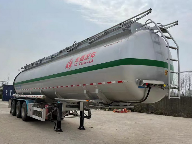 永强牌11.2米33.1吨3轴普通液体运输半挂车(YQ9404GPGCY2)